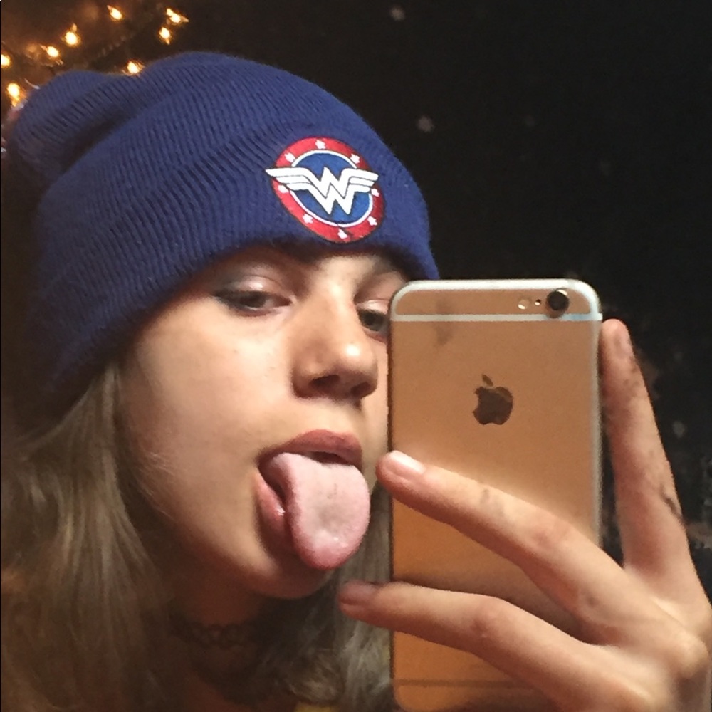 Meet your Posher, Hailey
